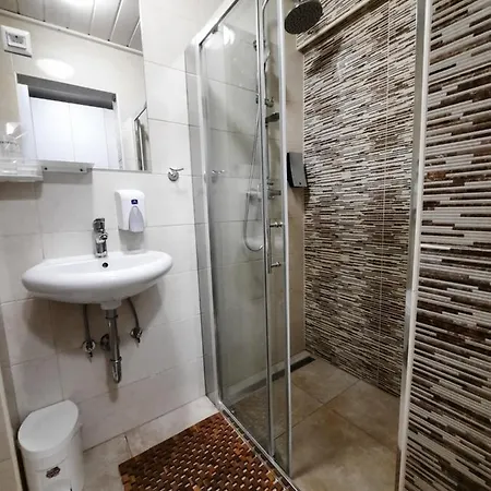 Gostisce Jezero Medvode