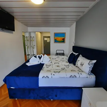 Gostisce Jezero فندق مبيت وإفطار