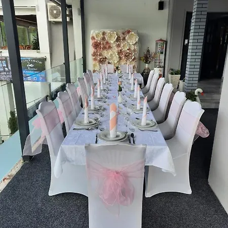 Bed and breakfast Gostisce Jezero 3*