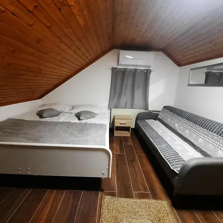 格斯提赛兹洛住宿加早餐旅馆 3*