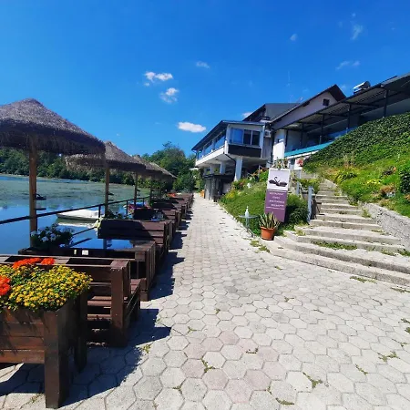 Bed & Breakfast Gostisce Jezero 3*