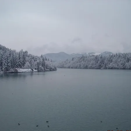 Gostisce Jezero