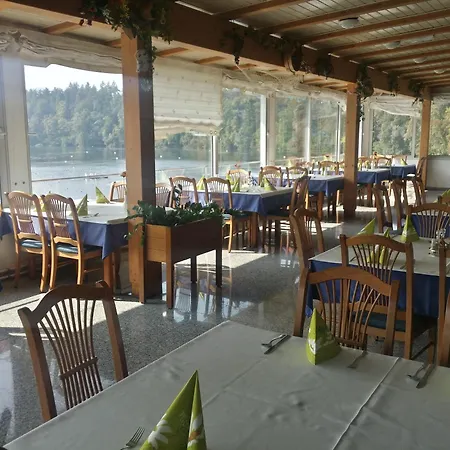 Bed & Breakfast Gostisce Jezero 3*