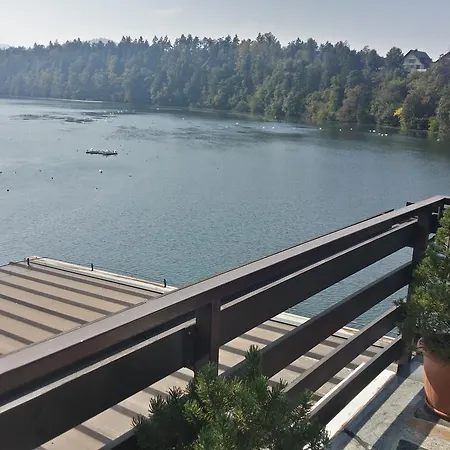 Gostisce Jezero