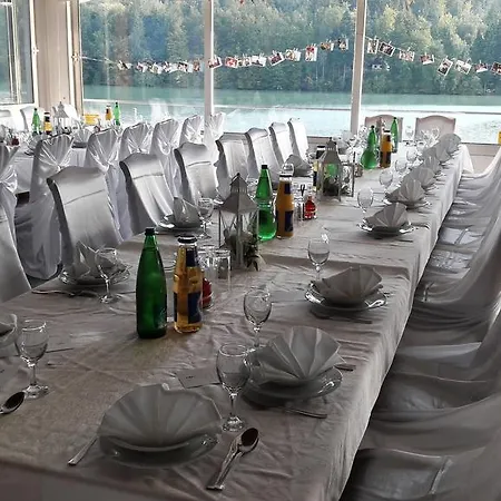 Gostisce Jezero Bed and breakfast Medvode