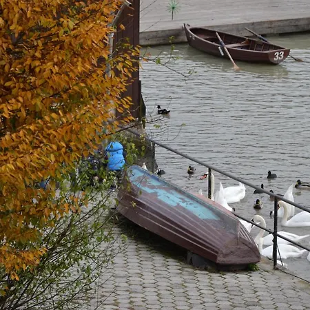 Gostisce Jezero Bed & Breakfast Medvode