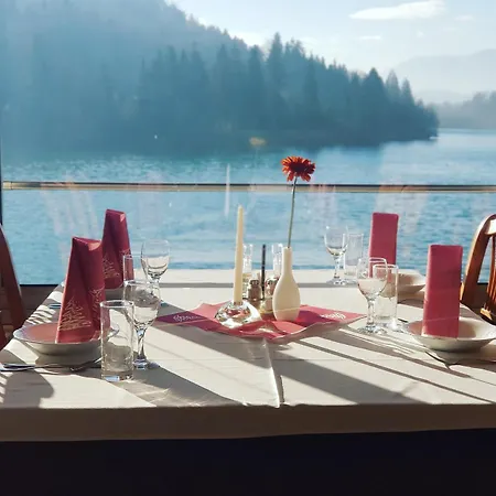 Bed & Breakfast Gostisce Jezero 3*