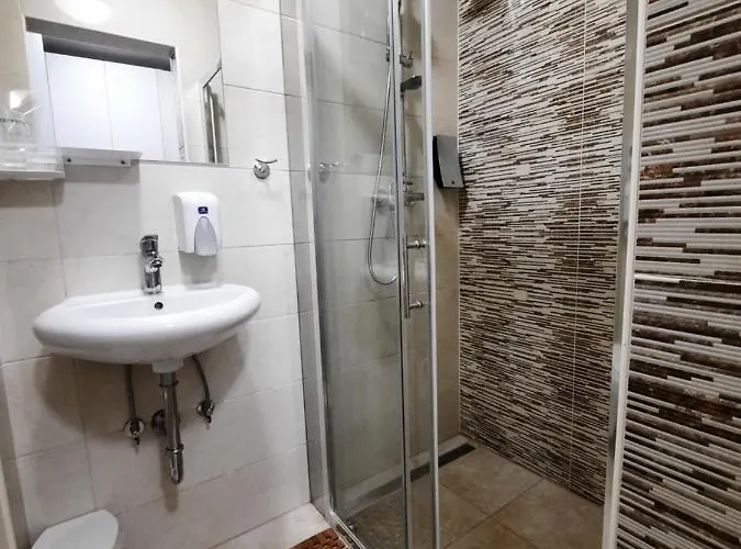 Gostisce Jezero Medvode