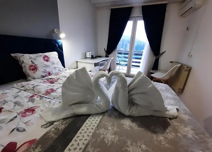 Nočitev z zajtrkom Gostisce Jezero 3*