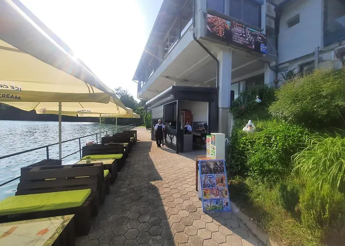 Bed & Breakfast Gostisce Jezero 3*